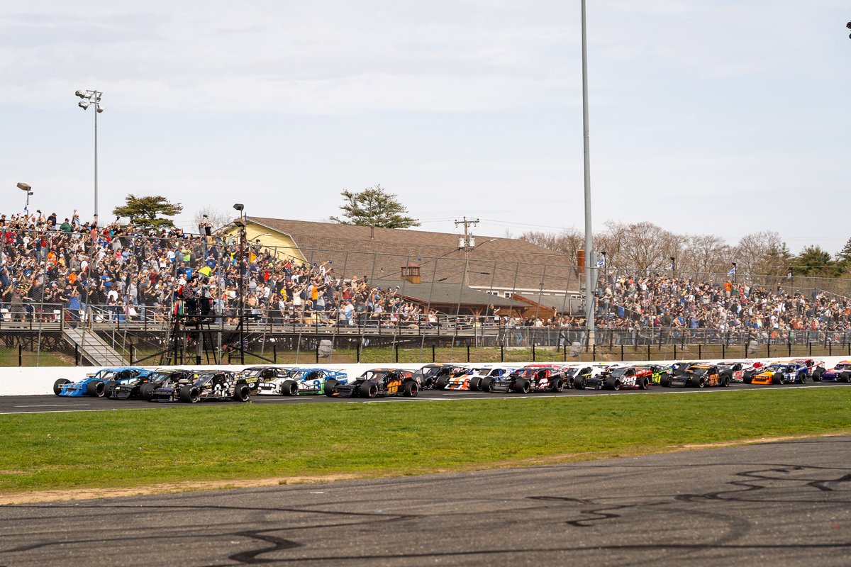 Some action shots from a very entertaining SK Modified feature! They're back at it as part of the 52nd NAPA Spring Sizzler on Friday, May 10th. StaffordSpeedway.com/Sizzler 📸 @tmracephoto