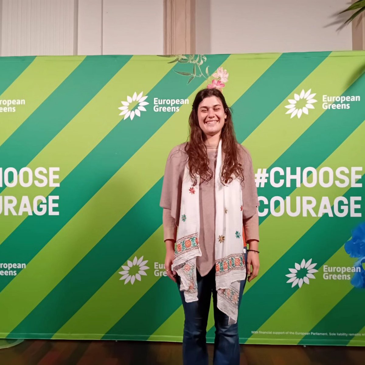 Patrícia Marcelino, candidata do PEV ao Parlamento Europeu, Maria Luís Nunes, autarca ecologista na UF de Setúbal e Victor Cavaco, dirigente nacional do PEV participam neste momento do Comício Eleitoral #ChooseCourage em Bruxelas.
#ParlamentoEuropeu2024