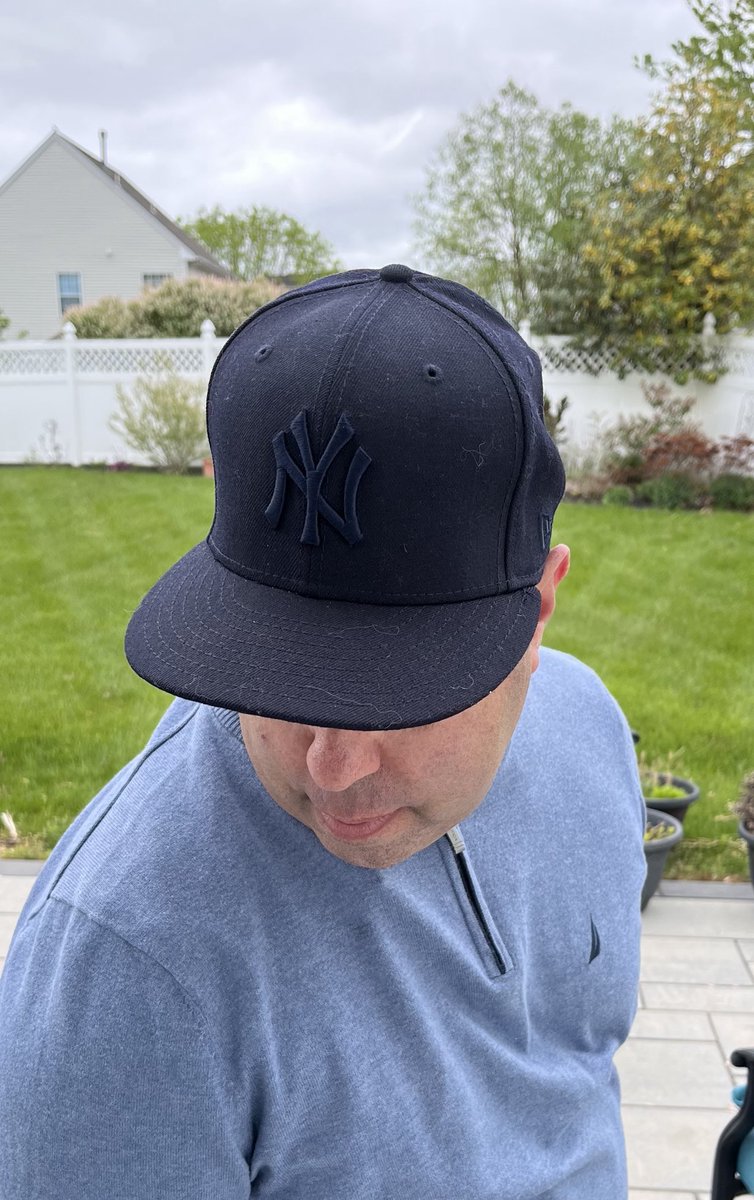 #YankeesTwitter #LidsLoyal #UnitedByCaps #NYYCapOfTheDay #59Fifty the color of my wife’s mood today - haha 😂