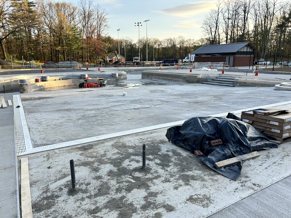 🏊‍♀️ NEW photos of construction progress on the Schenectady City pool in Central Park. 🏗️ Dive in and see the transformation! 💦

For more updates and additional photos, visit my Facebook page [facebook.com/AsmSantabarbar…]

#SchenectadyPool #CommunityFun #NewAdventuresAhead