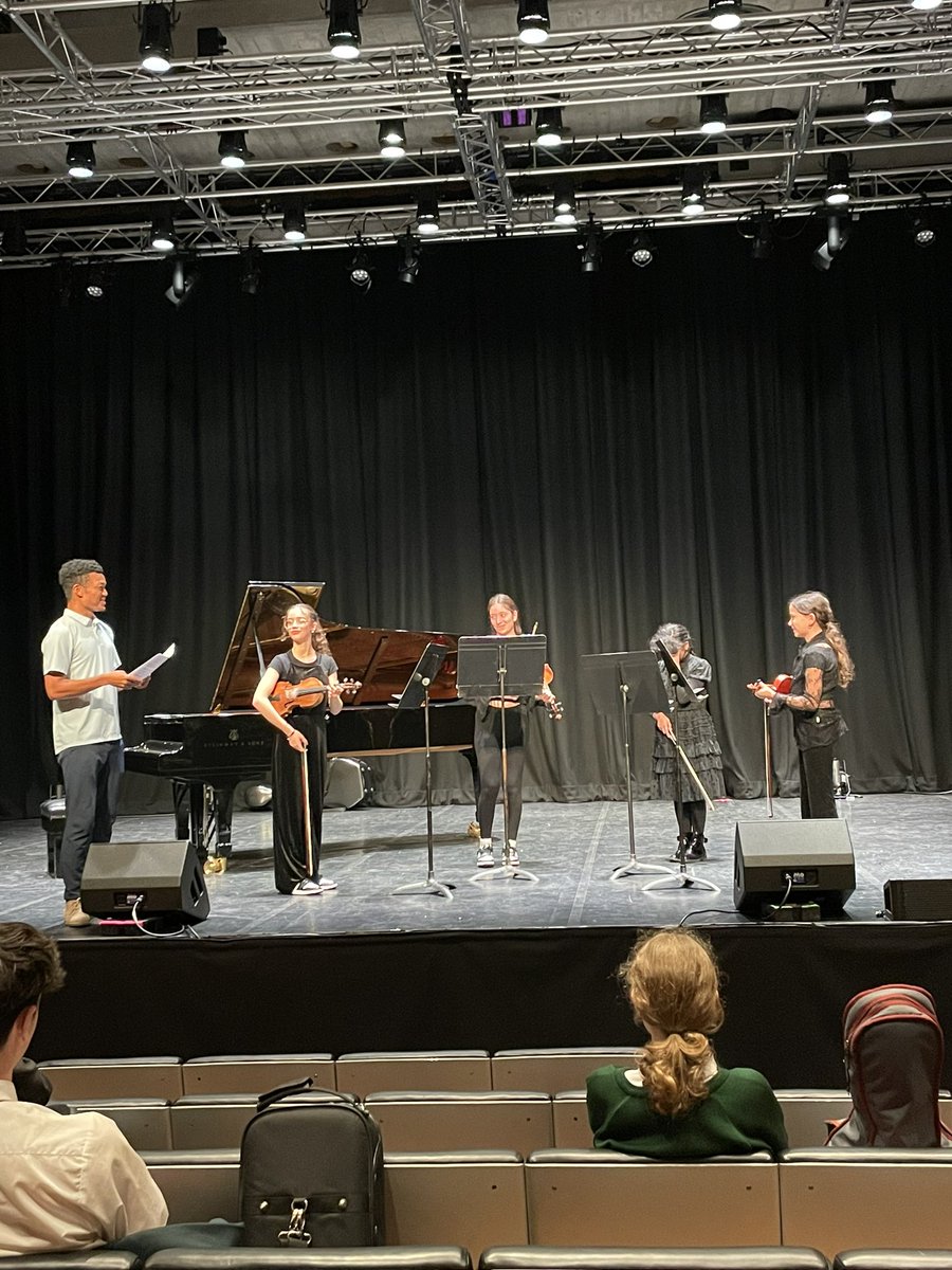 Watching our 4 Pathways (& @Prior_Weston) Grads, now @RCMLondon attendees, up on stage at @southbankcentre for a masterclass with our ambassador @RandallGoosby this evening, followed by our brilliant Grad Ambassador Emily, was a wonderful way to end the week 🤩 #fridayfeeling