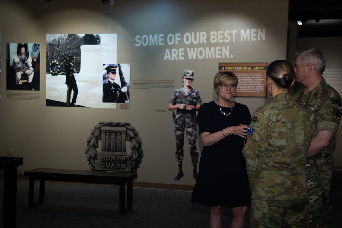 SCoE_CASCOM's tweet image. @BritishArmy This week #CASCOM hosted BRIG Rebecca Talbot, Australian Army director of general logistics, and BRIG Patch Reehal, British Logistics Field Army assistant Chief of Staff, for an AUKUS. An 

#SupportStartsHere #BeAllYouCanBe #allies #AUKUS