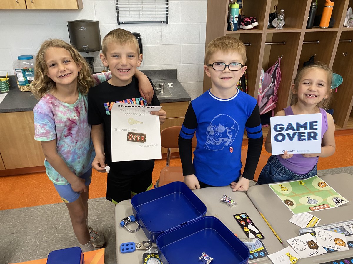 🌟 First graders rocked their @breakoutEDU experience this week, reviewing measurement and time! 📏⏰ Their enthusiasm and problem-solving skills were off the charts! 🚀 #BreakoutEdu #1stGrade #STEMeducation @NorthPointESC #NPESCProud