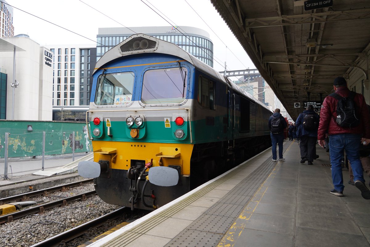 59005/4-TC 428/D6515 on The Return of the Shedi at Cardiff Central this afternoon, during a short break to service the set in Cardiff Brickyard Siding.