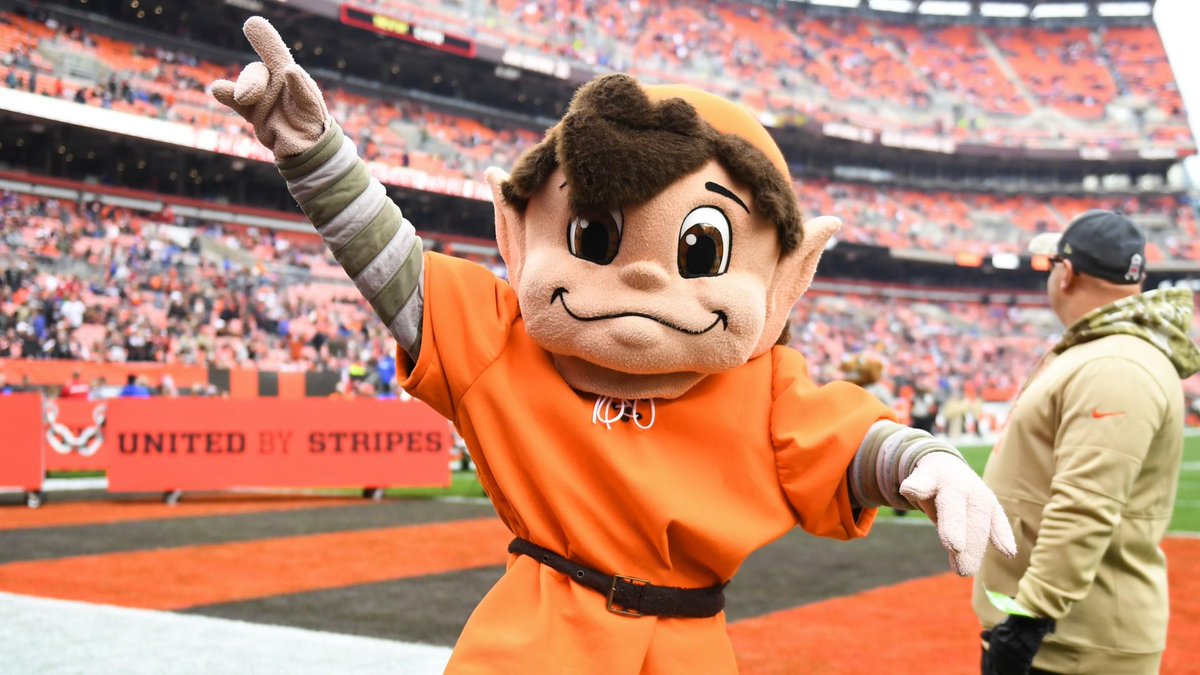 Spending my day doing my mascot research and I just discovered Brownie the Elf of the @Browns.