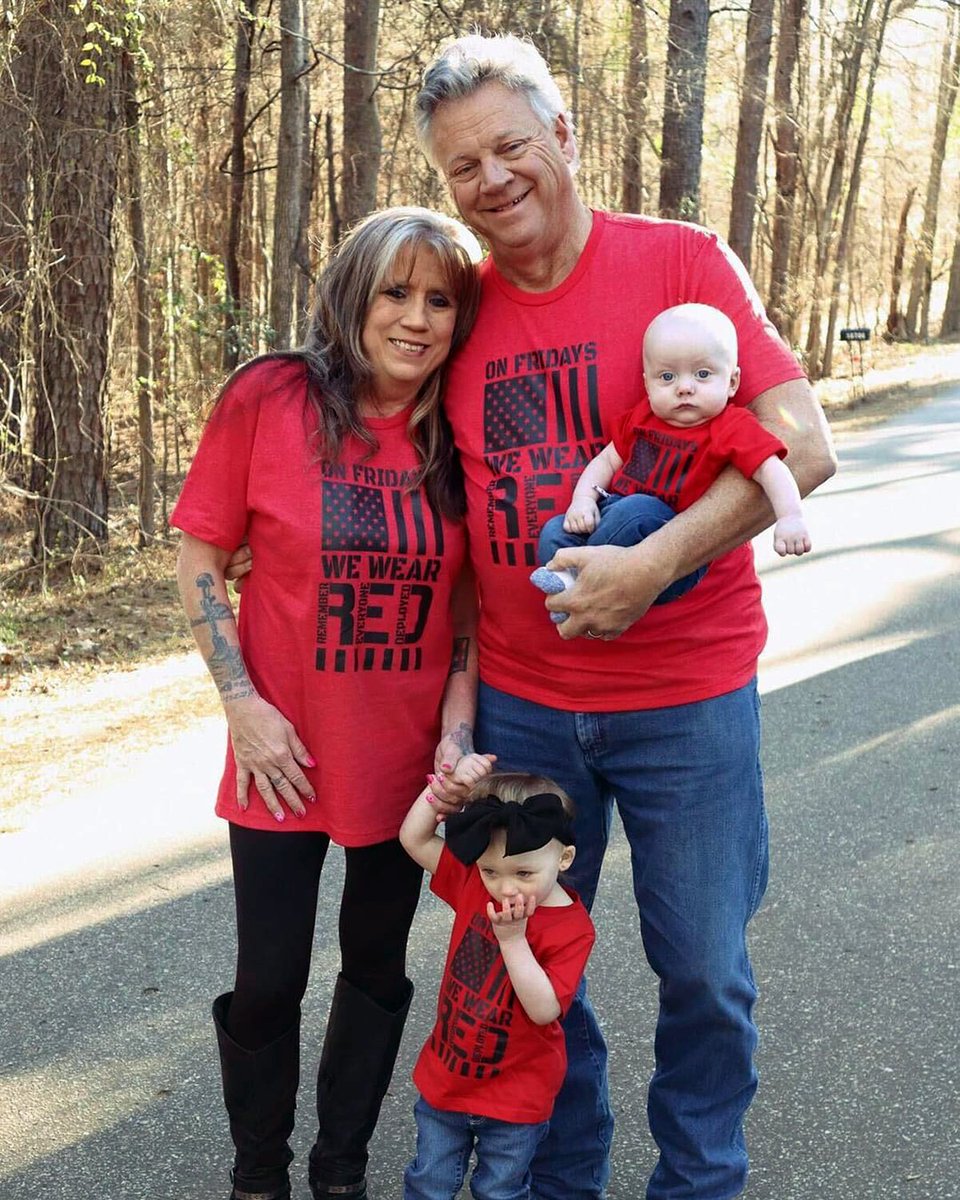 #REDFriday is a family effort! 👏🏼

Shoutout to Robert and Barbie Rohde and their beautiful family for the reppin' RED Friday!

#RememberEveryoneDeployed #TilTheyAllComeHome #Mission22 #FamilyHealing #PostTraumaticGrowth #VeteranWellness #VeteranSupportServices #UnitedWeHeal