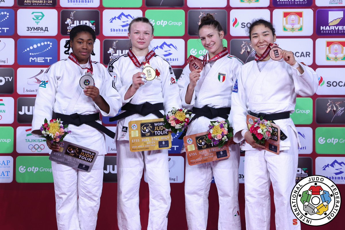 Le podium de notre médaillée d’argent Sarah-Léonie Cysique ! 🥈🥰 📸 IJF/E.Di Feliciantonio #JudoDushanbe #GoLesBleus #FierdEtreJudoka