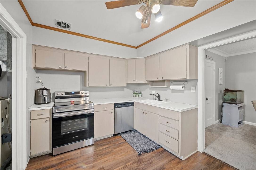 Joe__Hand's tweet image. 6116 Harwood Drive, Des Moines, IA 50312 just hit the market! Click the link for more info. 
 goldfinchiowa.com/d8qynywp