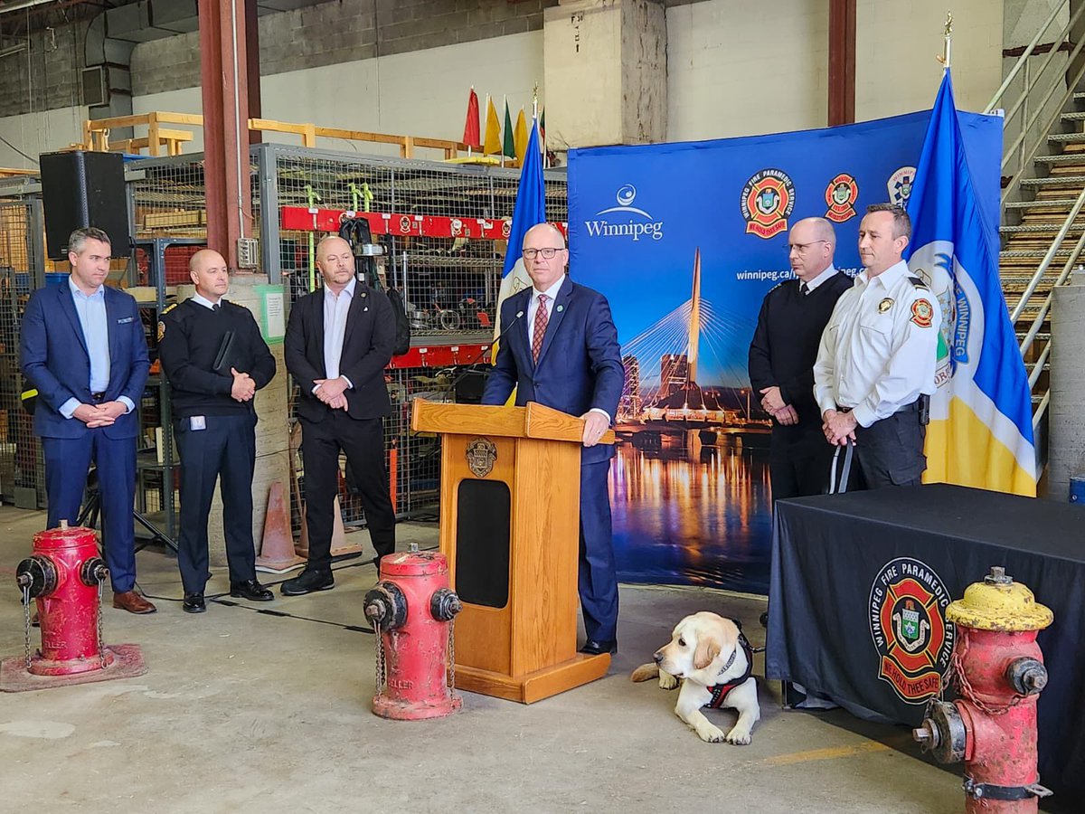 We were excited to join @cityofwinnipeg Fire Paramedic Service to welcome Scooby to Winnipeg! Scooby was trained by the U.S Bureau of Alcohol, Firearms, Tobacco and Explosives to detect fire accelerants. @ATFHQ #FriendsPartnersAllies