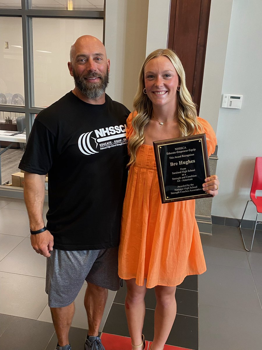 Congratulations to senior, @brehughes_ on receiving the NHSSCA Strength and Conditioning All-American Award ⭐️