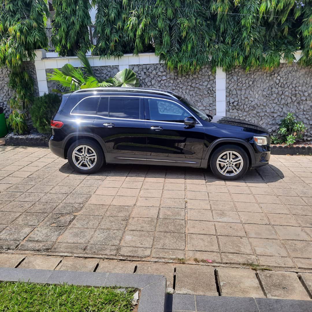 kpocle_225's tweet photo. MERCEDES GLB 250 09/2020

Automatique 
Essence 
4 Cylindres 
Full option 
36000 au compteur 
Très bon état 

PRIX :30.000.000 Millions FCFA https://t.co/WRFB8W6V9f