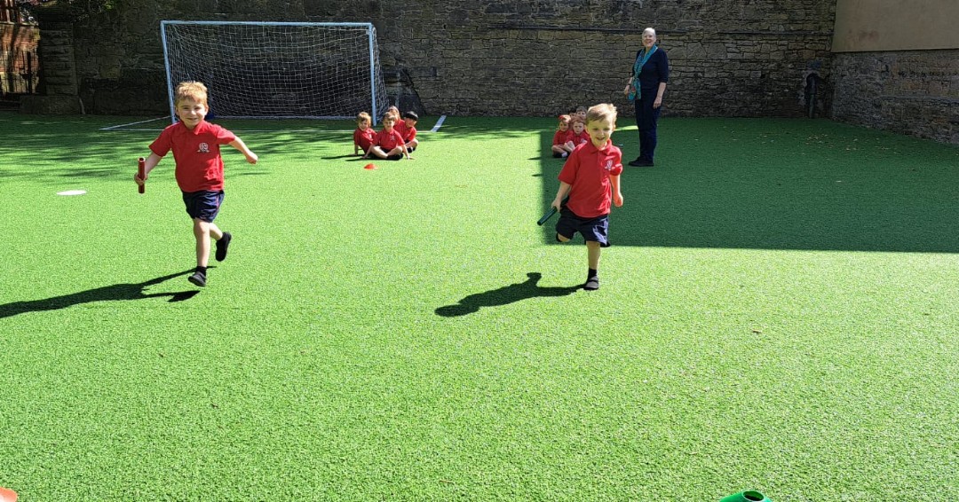 This week our Kindergarten/Reception class have been having lots of fun practicing Sports Day Games in PE. 

#Prentonprep #Wirralprepschool #Oxtoncommunity