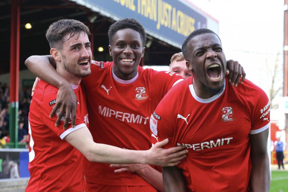 Nnamdi Ofoborh: 'surreal' return to playing at Swindon Town dlvr.it/T6MfY8