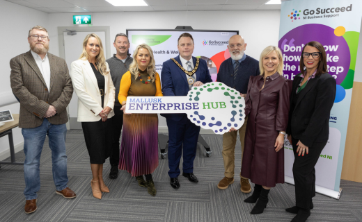📰The latest Ambition NI newsletter is out now!      Catch up on the latest @NIChamber Members News.

tinyurl.com/yv2akuyf