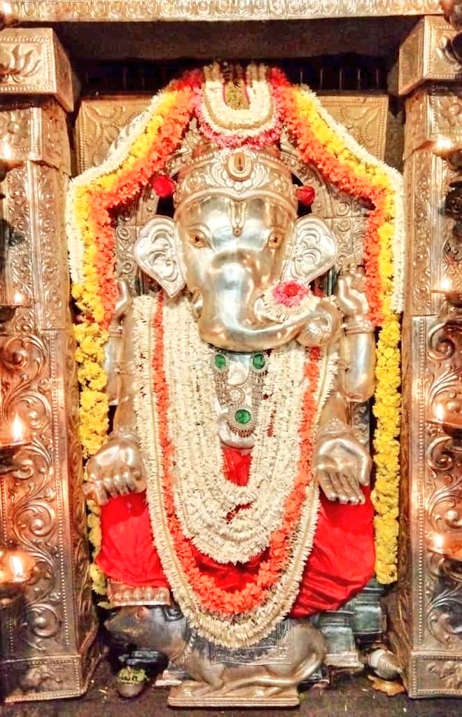 Anegudde Shri Vinayaka Kumbashi #Kundapura Today's Alankara 🙏