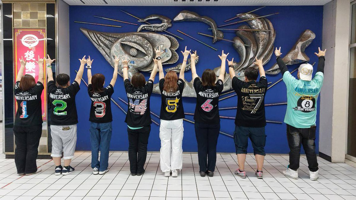 marvelous120888's tweet image. Marvelous🤟8周年記念大会♥️
　　　 ∧∞∧  ∧〃∧
ｷﾀ━(〃&amp;gt;∇&amp;lt;)(&amp;gt;∇&amp;lt; *)━!!👕👕
彡　⊂　 つ⊂ 　　つ 　ミ
（(⊂､　／ 　＼ _　つ)) ｀
　ミ　∪　≡　∪ 　彡

８周年はミント色と白の二色♥️
めちゃくちゃかわいい

今年も並んだ写真が撮れて嬉しい
ずっと撮り続けたいね🤟

#Marvelouspro