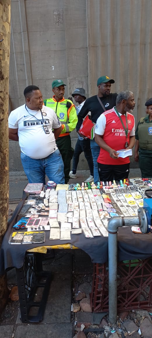 Multi-disciplinary teams from various departments including Economic Development, JPC, SAPS, JMPD, and Gauteng Traffic Wardens are on the ground behind the High Court Precinct in the CDB conducting inspections, and enforcing bylaws to regulate informal trading operations.