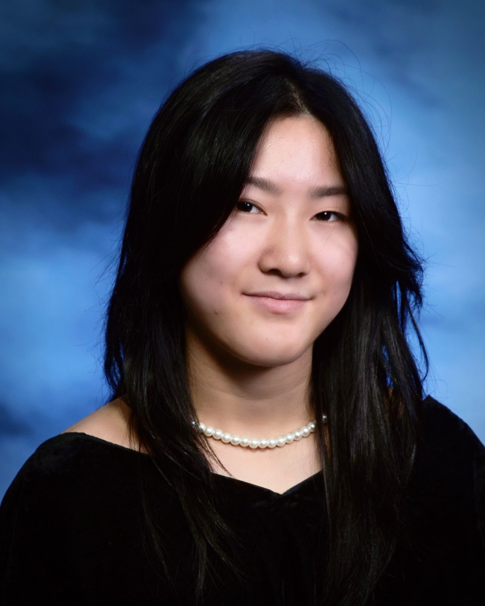 Recognizing our Class of 2024 Honor Grads Michelle Yang - Salutatorian, Summa Cum Laude Currently undecided on her college choice Would like to recognize Ms. Bui as her most influential educator.