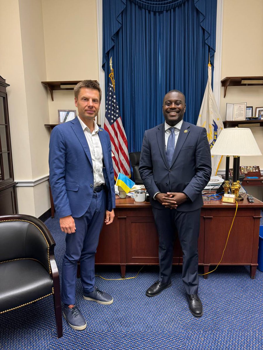My work meetings in the USA are coming to an end, and I have to return to Ukraine. Met with @RepGabeAmo this week. I was very glad to have a great conversation.