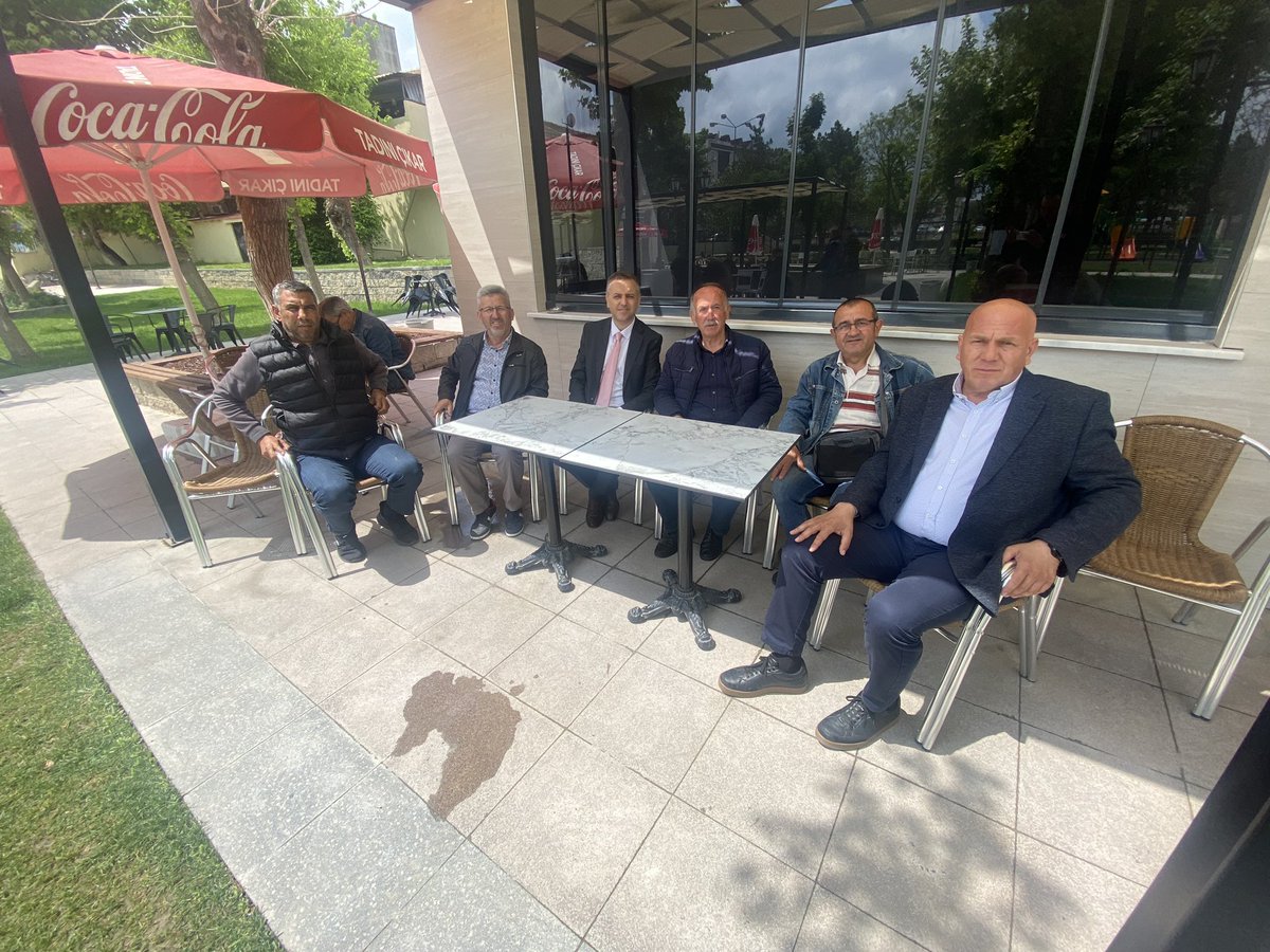 Bugün önceki dönem İl Başkanımız Fevzi Pekcanlı ile birlikte Havsa ilçe başkanımız Memduh Doğramacıoğlu ve partililerimizle biraraya geldik.Gündemimiz tabiki Havsa ilçemizde ki seçim zaferimizdi.
