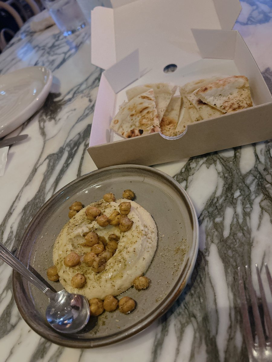 harenouz's tweet image. ギリシャ料理生まれて初めて食べた✨
お酒大好きﾄｯﾓなのに今夜は一滴も飲まない真面目な会だった🤣
#theapollo