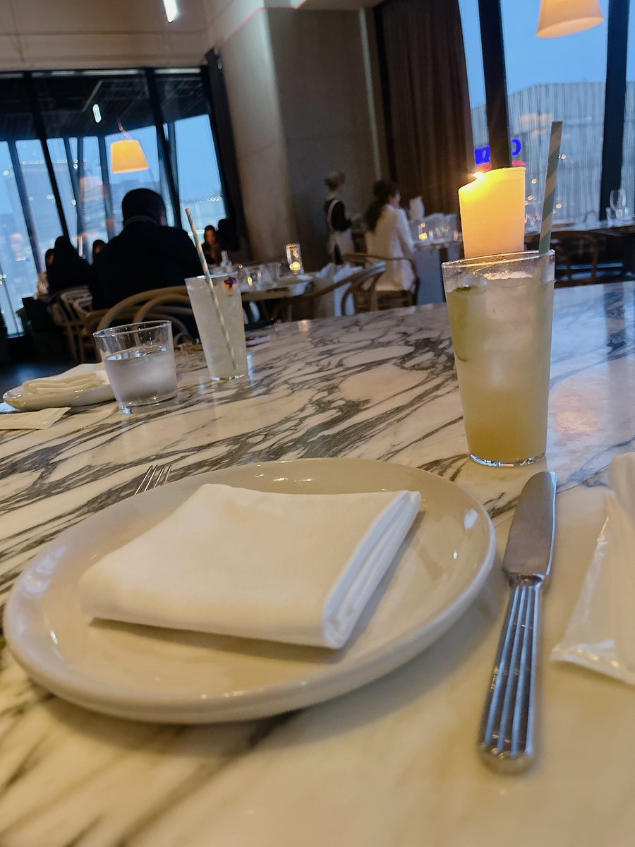 harenouz's tweet image. ギリシャ料理生まれて初めて食べた✨
お酒大好きﾄｯﾓなのに今夜は一滴も飲まない真面目な会だった🤣
#theapollo