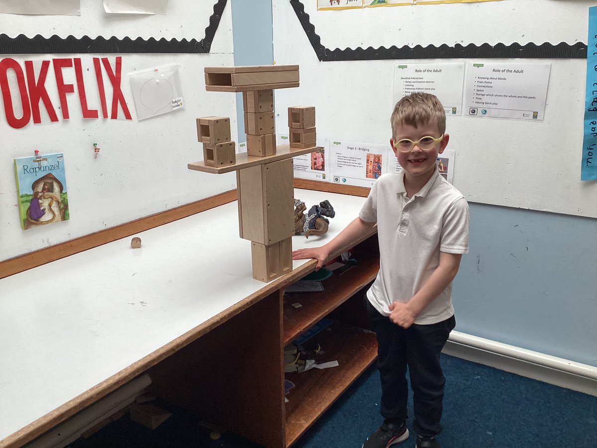 We have been enjoying lots of creative block play in Base 2 this week! Some of us decided to work together to build a pirate ship! 🏴‍☠️ @deirdre_grogan @PlayScotland @ABCDoes @STEM_Ren