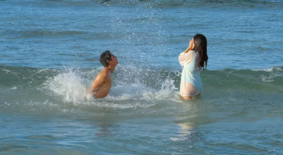 BondelleEnjoyer's tweet photo. Kaya pala di nagpopost ng bikini pics si Belle kasi di ko kakayanin😭😭 ganda ganda at hawtie ni Belle, Donny pinaka maswerteng nilalang!!!!!!

Jusko #DonBelle 😭😭😭 https://t.co/807ivQkcTk