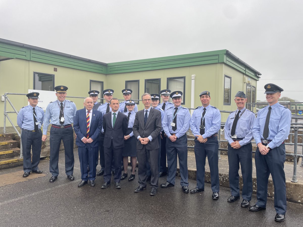 Students from the Universities of Wales Air Squadron, who study the role of Air and Space power in delivering the nation's defence, met yesterday with the Minister for Defence People and Families @AWMurrison