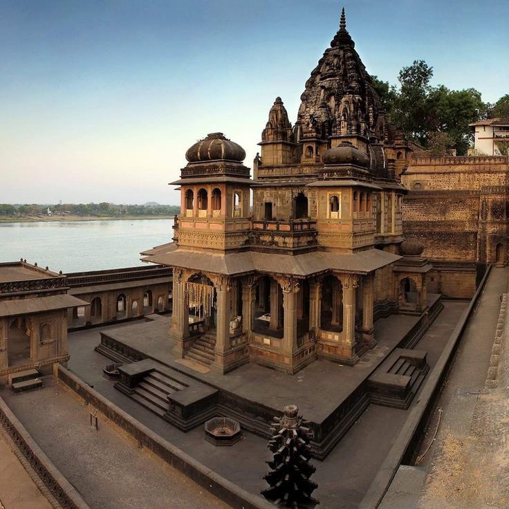 This beautiful temple at one of the most beautiful ghat of Narmada Nareshwar, Madhya Pradesh