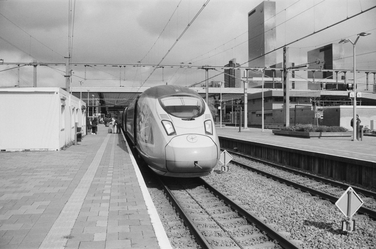 Some unedited analogue photography from my recent trip to the Netherlands!
@Eurostar e320s serving Rotterdam Centraal and St Pancras International. 
Colour film: Kodak Ektar 100
B&W film: ILFORD HP5 400 
#eurostar #trainsnotplanes