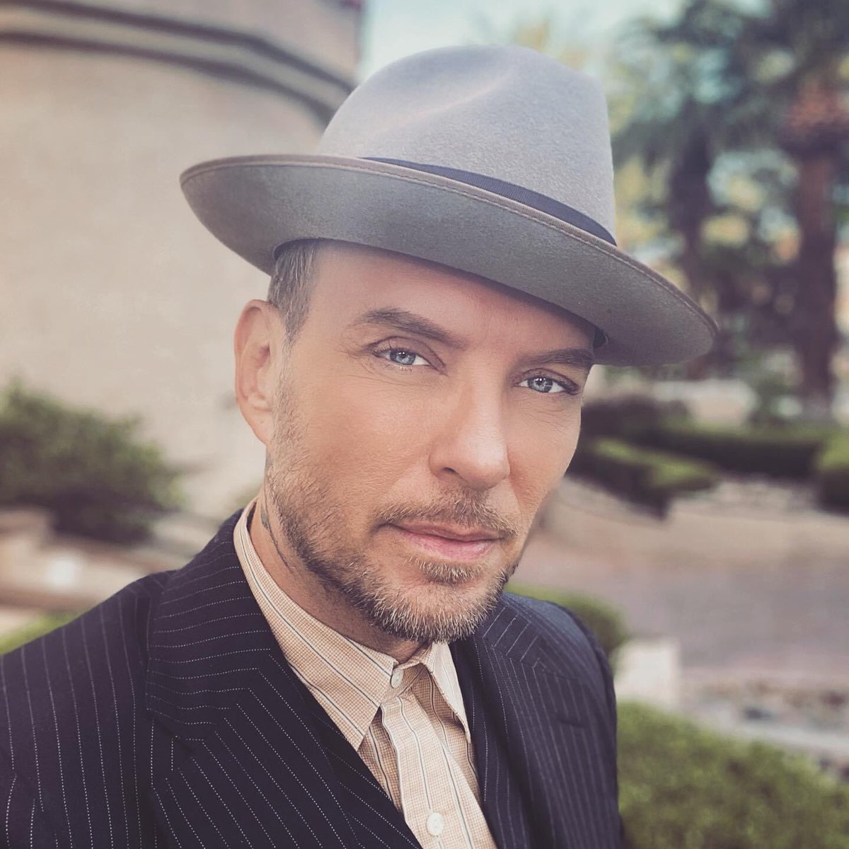 #FridayThoughts Another gorgeous selfie @mattgoss @TeamMattGoss Love this photo #handsome #gorgeous #singersongwriter #selfie #sendinglove❤️❤️