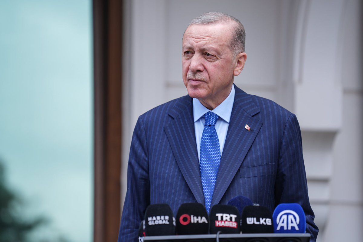 Cumhurbaşkanımız Sayın Recep Tayyip Erdoğan, Çilehane Camii'ndeki cuma namazının ardından açıklamalarda bulundu. iletisim.gov.tr/turkce/haberle…