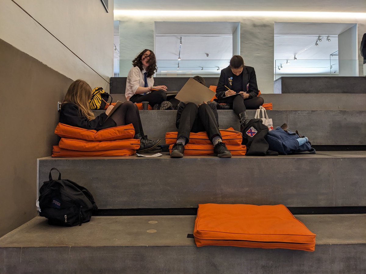 Plazalskisuilv's tweet image. Beautiful drawing happening at the Burrell today. S3 Art and Design pupils immersed. #TheBurrellcollection #MCHS