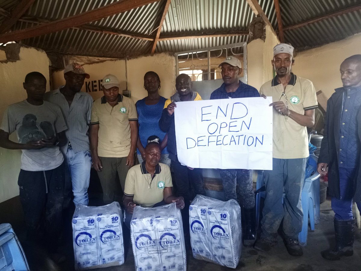 VivaAfric's tweet image. #EndOpenDEFECATION Today we are visiting Tegemeo Community to spread awareness against ending Open Defecation. Tegemeo residents reached out via the #InjusticeReporter and we are supporting them up a modern public toilet which shall restore  the dignity of residents.