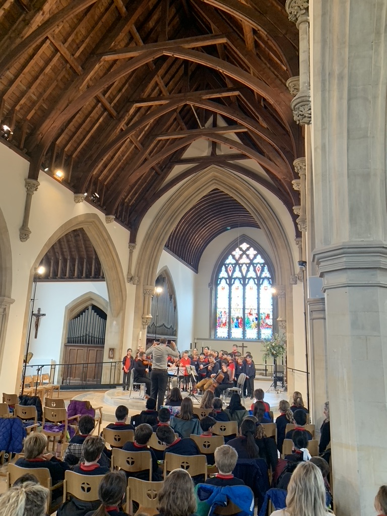 Thanks to all the Year 5 pupils @stbedeprimary1 for a wonderful performance this morning! They premiered 2 original songs written in collaboration with our Festival & local musician Neil Valentine. Bravo! #festivaloutreach #community #singing