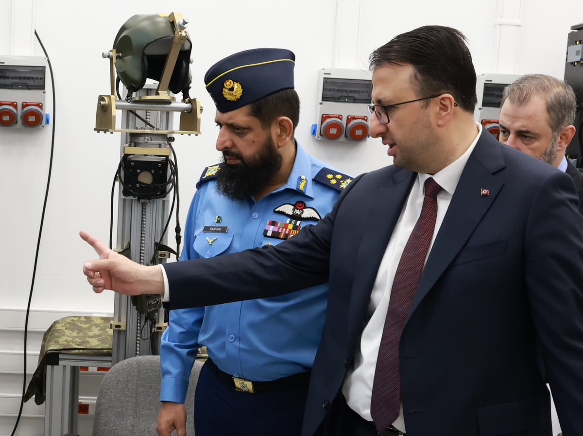 📌Pakistan Hava Kuvvetleri Komutan Yardımcısı Korgeneral Muhammed Sarfaraz ve beraberindeki heyet, @aselsan'ı ziyaret etti.

🔗defensehere.com/tr/pakistan-ha…