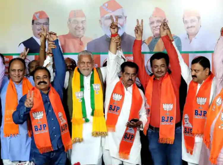 Gujarat Congress General Secretary Ashok Dangar quits party; rejoins BJP