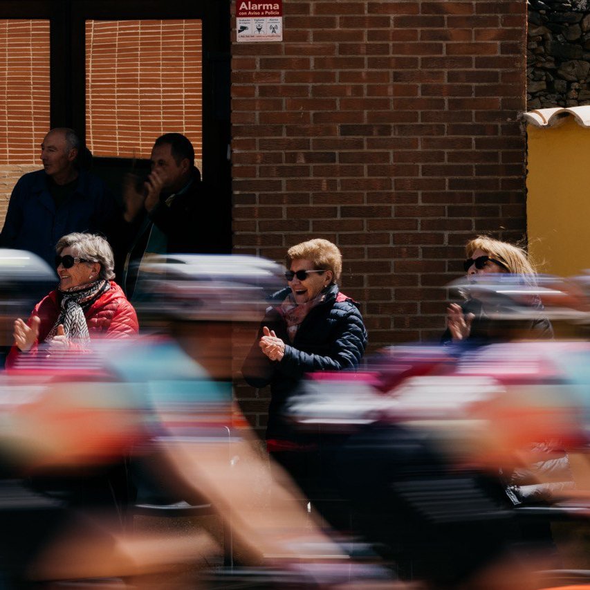 bugün ispanya kadınlar bisiklet turu'nda enfes bir zirve finişimiz var. zorlu 'la laguna negra' tırmanılacak. @eurosport_tr 2'de anlatımdayım. kaybedilen zamanlarla birlikte etap için kırmızı mayomuz demi vollering'in çok fazla rakibi var. #lavueltafemenina
