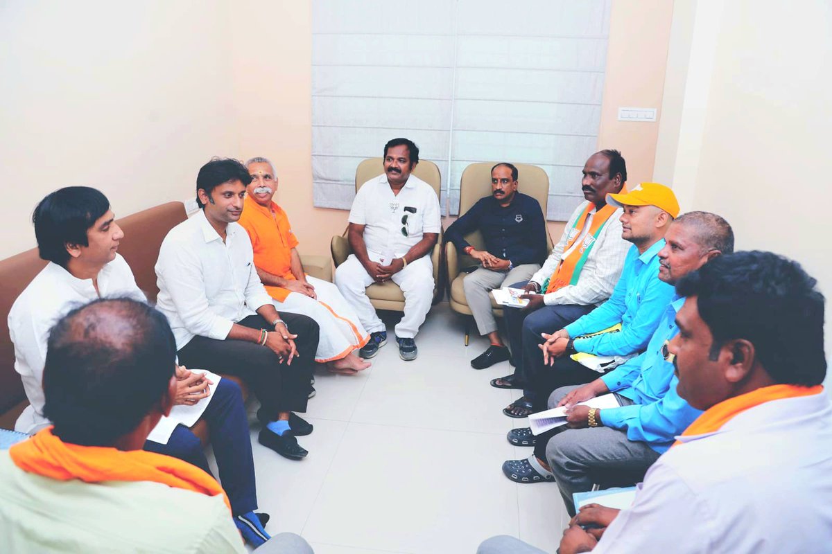 Meeting held at Pedapalli parliament constituency, Ramagundam assembly constituency mandal presidents presided by BJP Tamilnadu state General secretary (Org) shri.Kesavan vinayagam ji and State secretary Shri. Vinoj selvam avl guided for General elections 2024 ....

பெத்தப்பள்ளி…