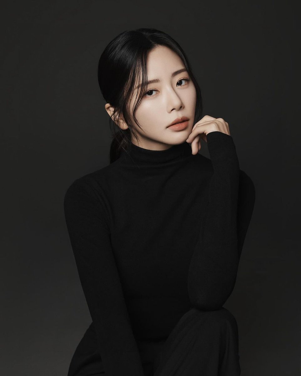 Stage Name: Jiu
Full Name: Kim Minji
Age: 30
Born: May 17, 1994
Occupation: Singer, Actress
Status: Married to Sowon Kim (a.k.a me)