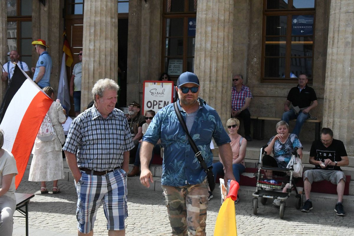 Am 01.05.24 wollten #Neonazis der Partei #NoHeimat (Ex-NPD), um Patrick Weber & Thorsten #Heise, & dem Netzwerk 'Freies Thüringen', um Frank #Haußner & Christian Klar, in #Sondershausen eine Kundgebung mit Demonstration durchführen. #antifa #sdh0105 #1Mai