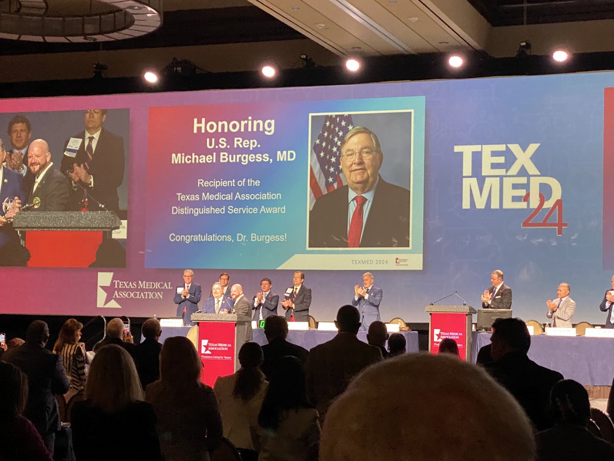 🏅 Thrilled to witness @michaelcburgess receive the @texmed Distinguished Service Award from President-Elect @DocRayC. Honoring commitment &  leadership in healthcare reform. A momentous day for Texas Medicine! #TMADistinguishedService #HealthLeaders #MedTwitter