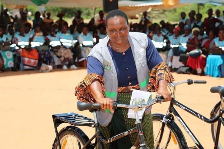 #MaternalHealthMatters We are currently distributing bicycles to Community Health Promoters in Kitui County as well as training them to use #InjusticeReporter Mobile App. The bicycle and the App will ensure faster and quick response and quality maternal care.