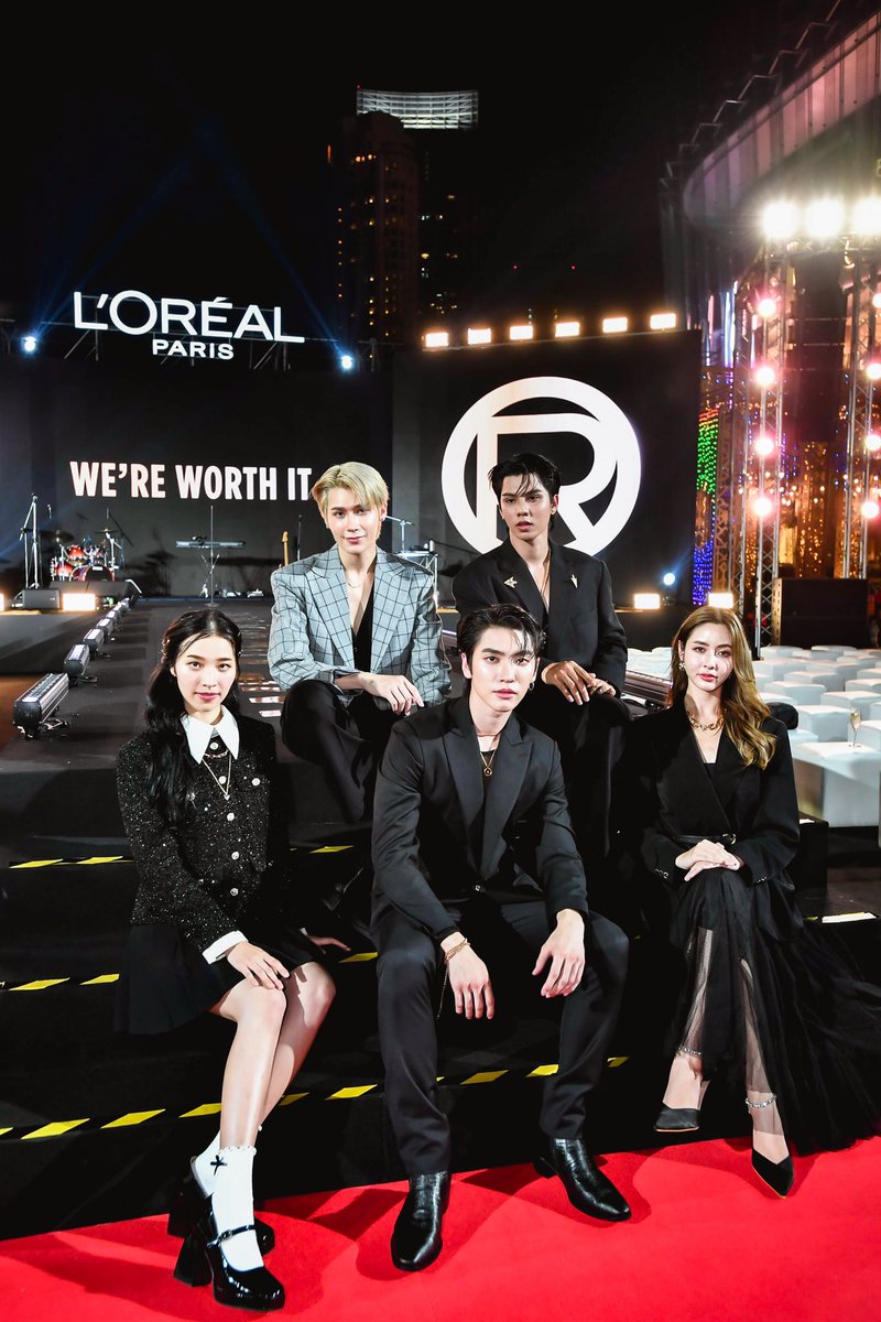 Because we’re worth it ✨ “เพราะเราคู่ควร” #ayaorapan #LOrealParisTH #WorthIt