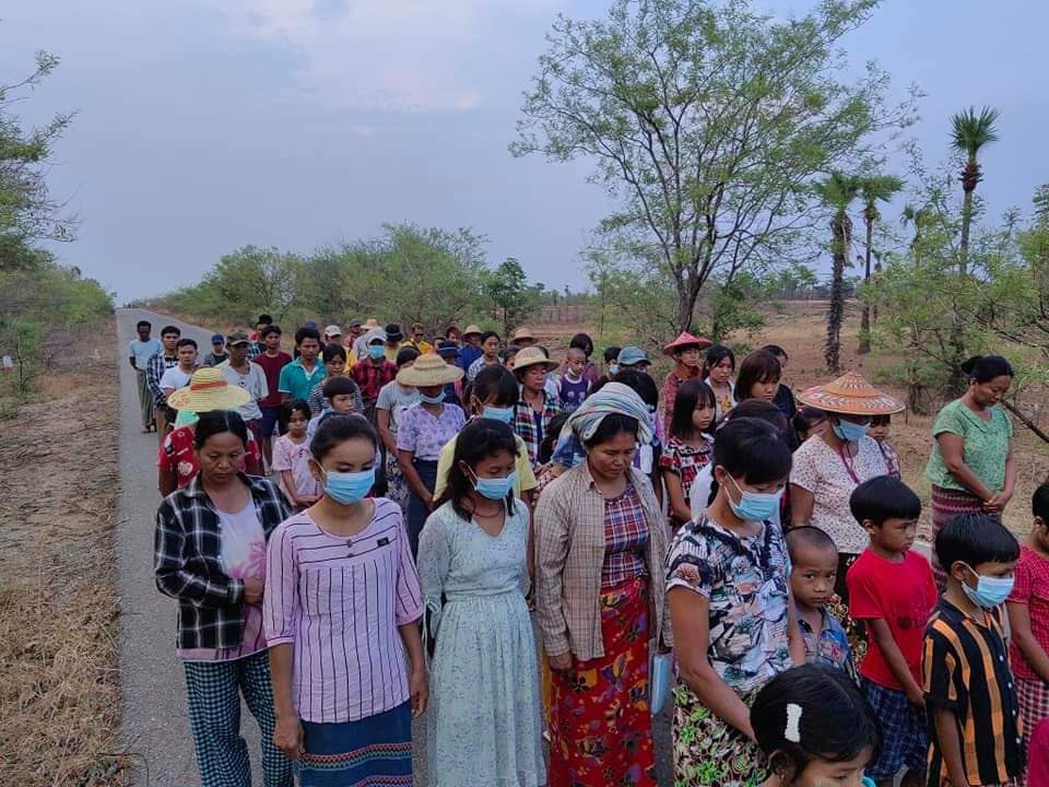 1106 day of protest movement led by multi-villages strike committee and local residents from #Yinmarbin Twp, #Sagaing Region, marched and protested to uproot the #MilitaryDictatorship on May2.

#AgainstConscriptionLaw   
#2024May3Coup    
#WhatsHappeningInMyanmar