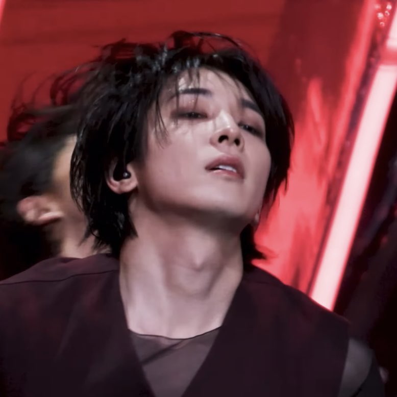 mwoomf's tweet image. These two human share the same fucking house. ❤️‍🔥