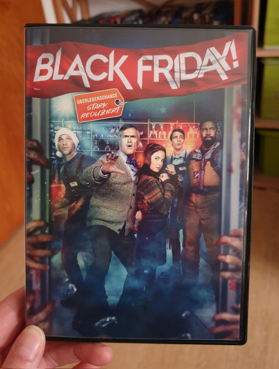 #BlackFriday directed by #CaseyTebo is a fantastic, cool, freaky, funny and extremely underrated horror comedy with a brilliant cast. 
#DevonSawa #BruceCampbell #MichaelJaiWhite #RyanLee #IvanaBaquero #EllenColton #StephenPeck