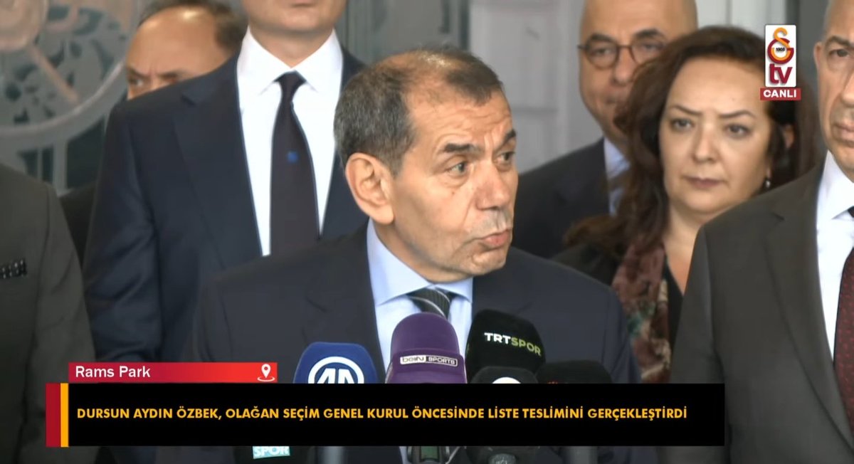 Dursun Özbek: 'Erden Timur ile 7 yıldır birlikteyiz. Galatasaray sevdalısı. Galatasaray'a hizmet aşkıyla yanan bir arkadaşımız. Hiç kimse Galatasaray'a hizmet aşkından geri duramaz.'