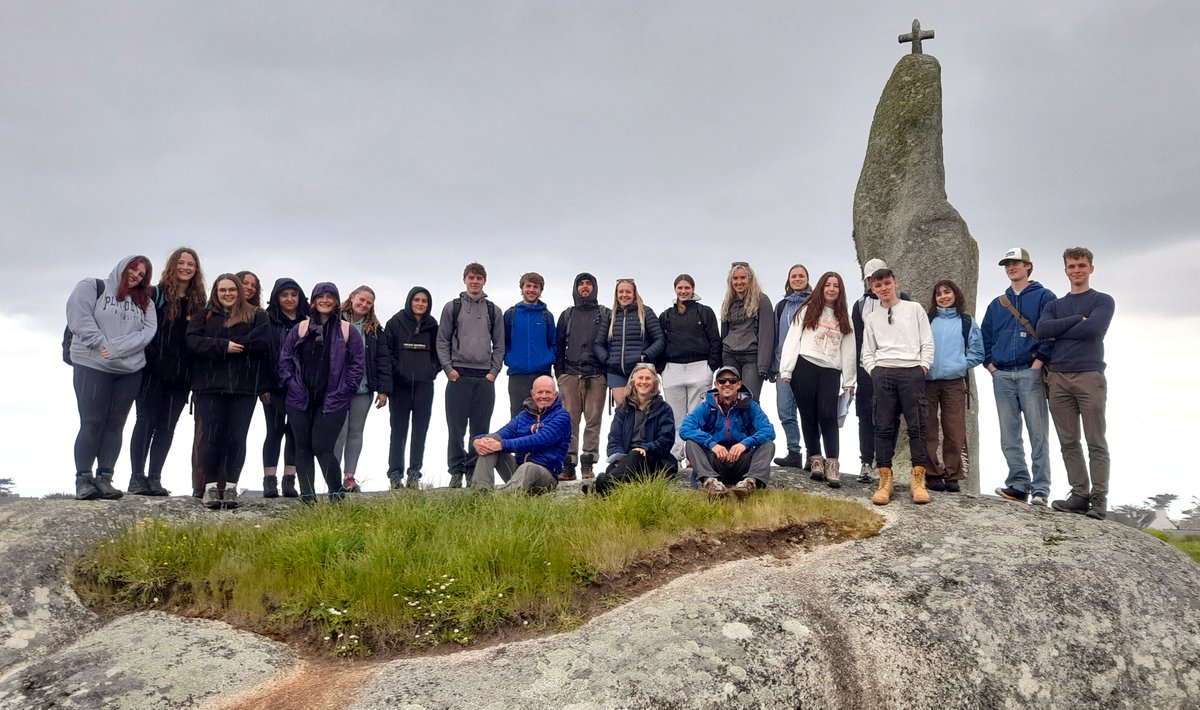 A group of our second-year #geography students have wrapped a fantastic week in Brittany. Striking out daily from Morlaix, they worked individually and in small groups to consider social, cultural, economic and environmental aspects of resilience #fieldwork #choosegeography